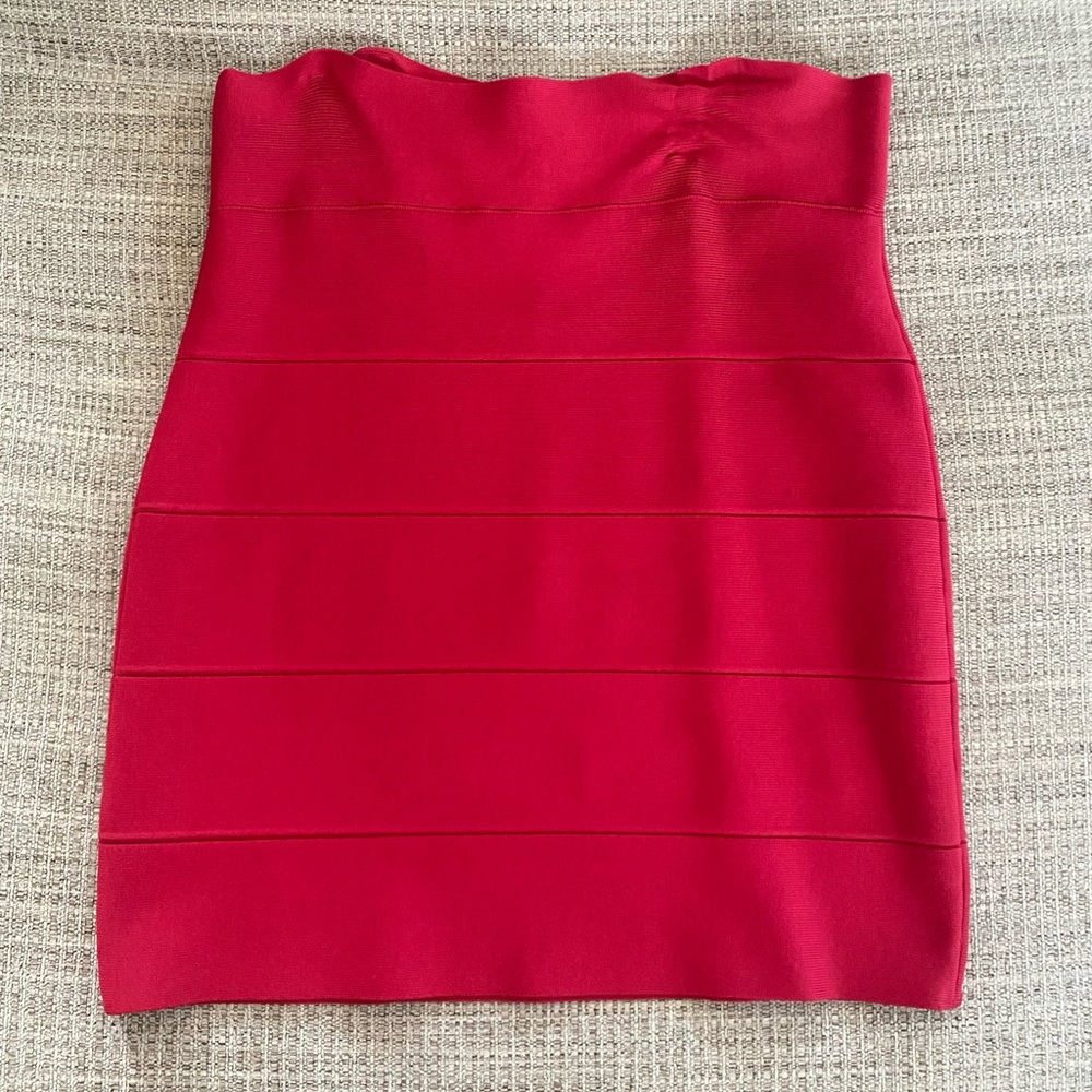 BCBG red bandage skirt size L